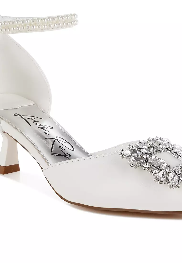 Sandal hak anak kucing Bros Diamante berwarna putih