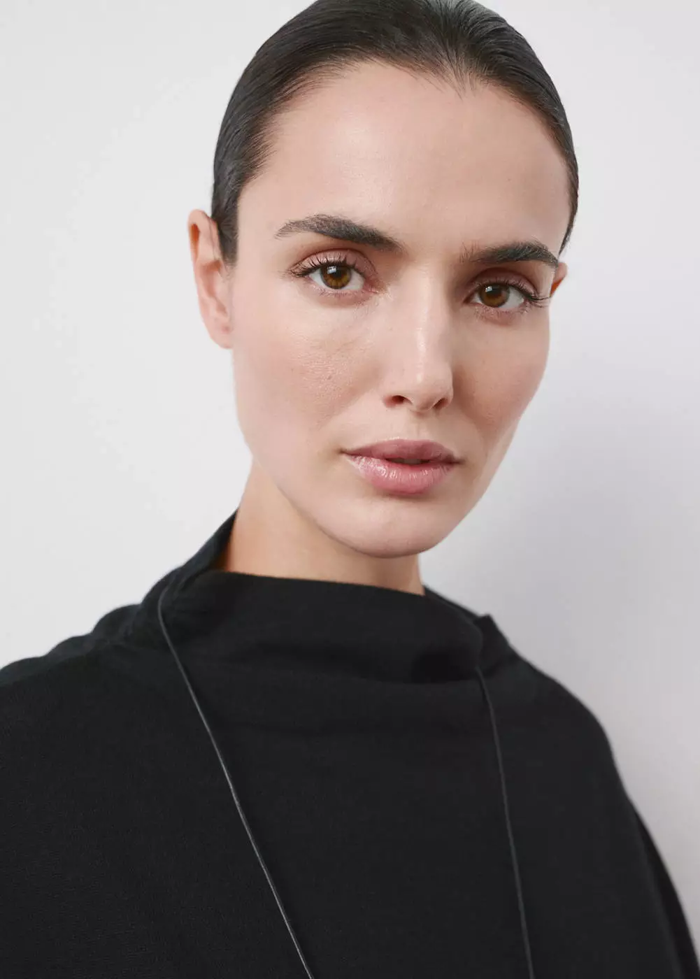 Sweater lipit kerah perkins