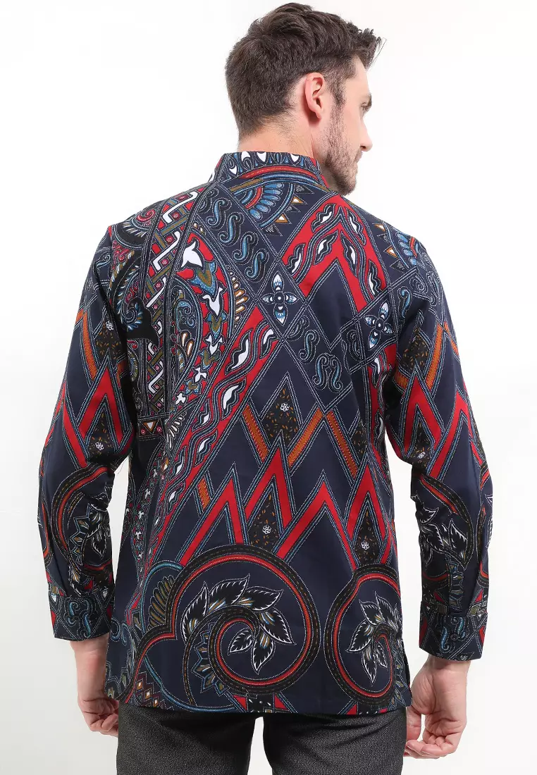 Kemeja Body Fit Batik Sawat Muncuk Nyigar