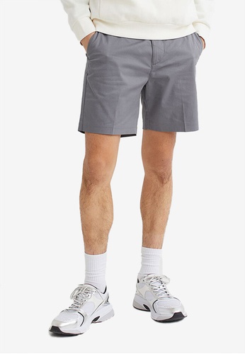 H&M grey Regular Fit Cotton Chino Shorts FB974AA47D6528GS_1
