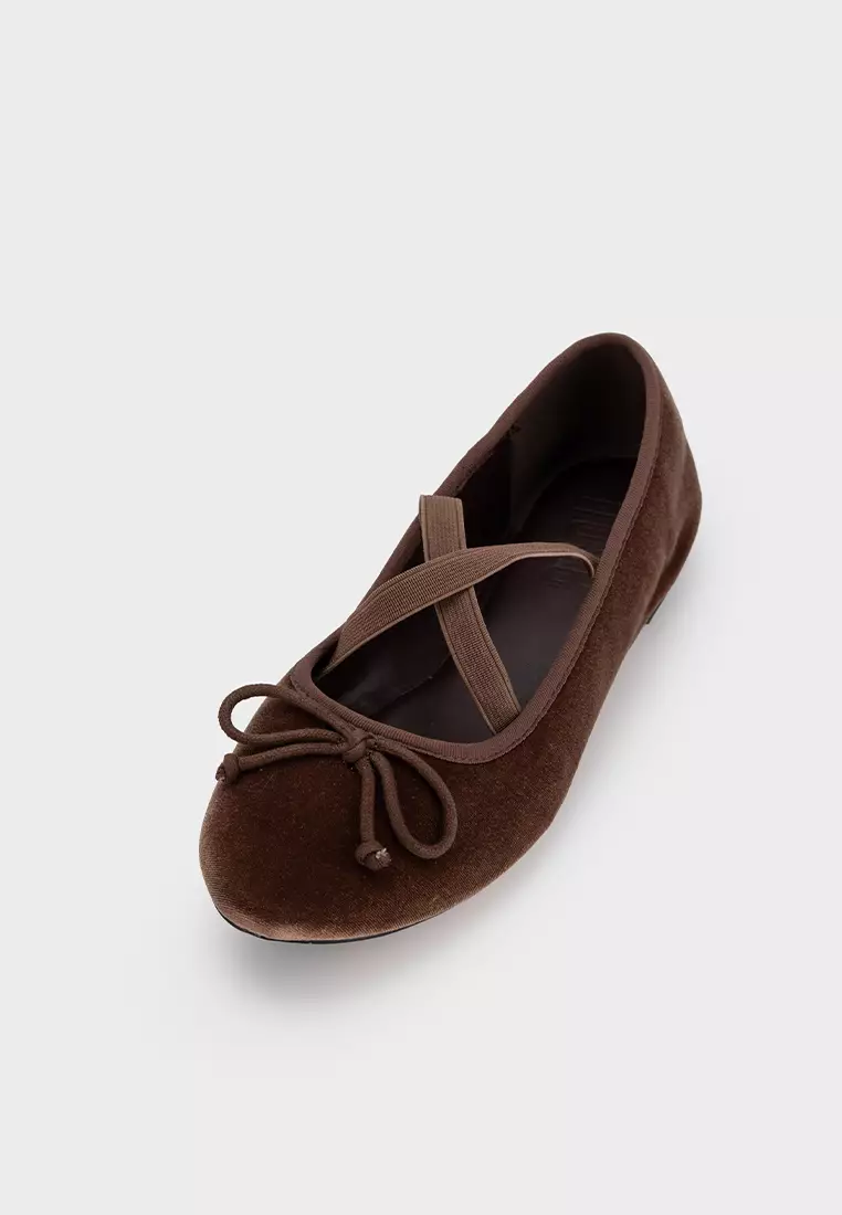 VELVET CRISS-CROSS STRAP BALLET FLAT