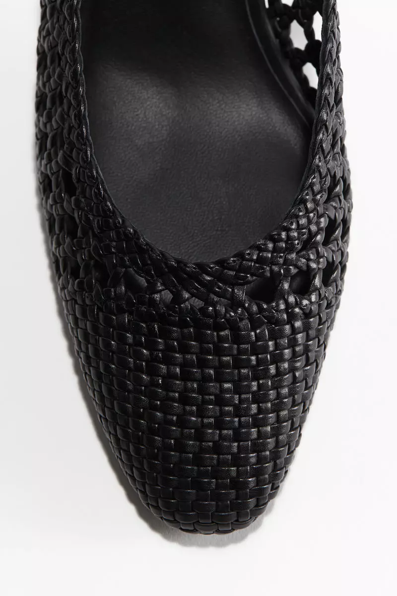 Leather slingback court shoes