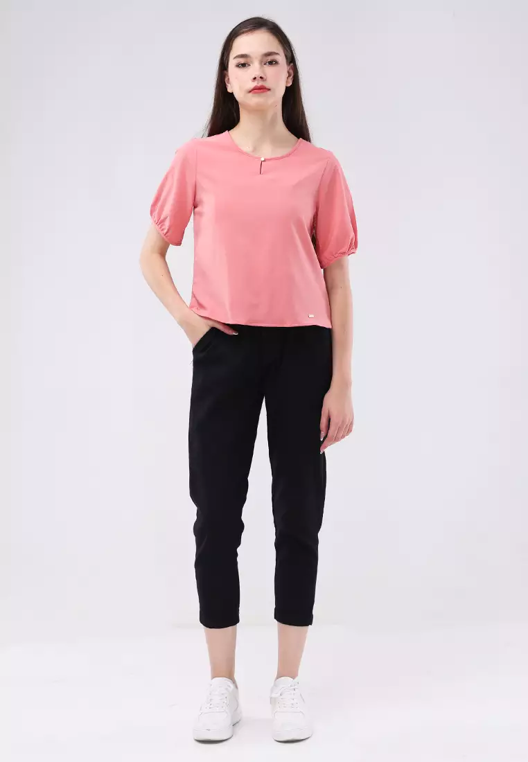 Fine Crumpled Short Sleeves Round Neck Blouse