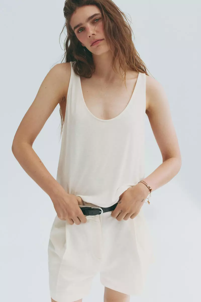 Tailored linen-blend shorts