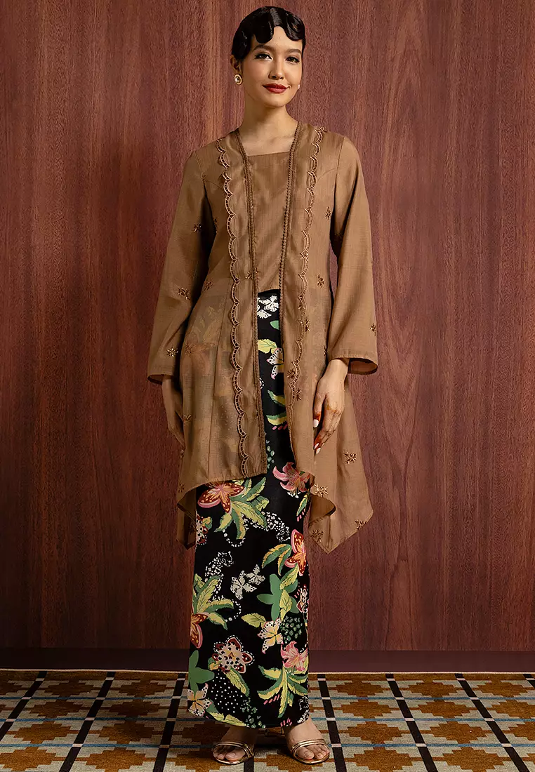 AINI EMBROIDERED KEBAYA KUTUBARU SET