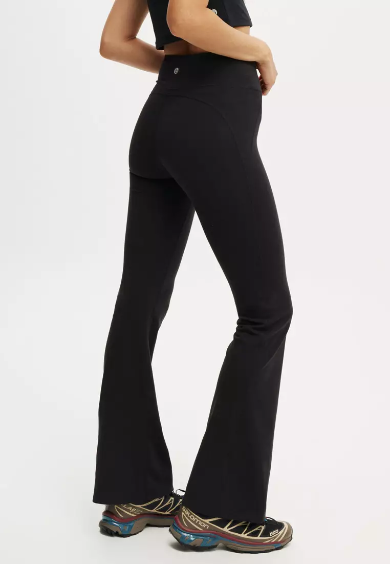 Ultra Soft Studio Flare Asia Fit