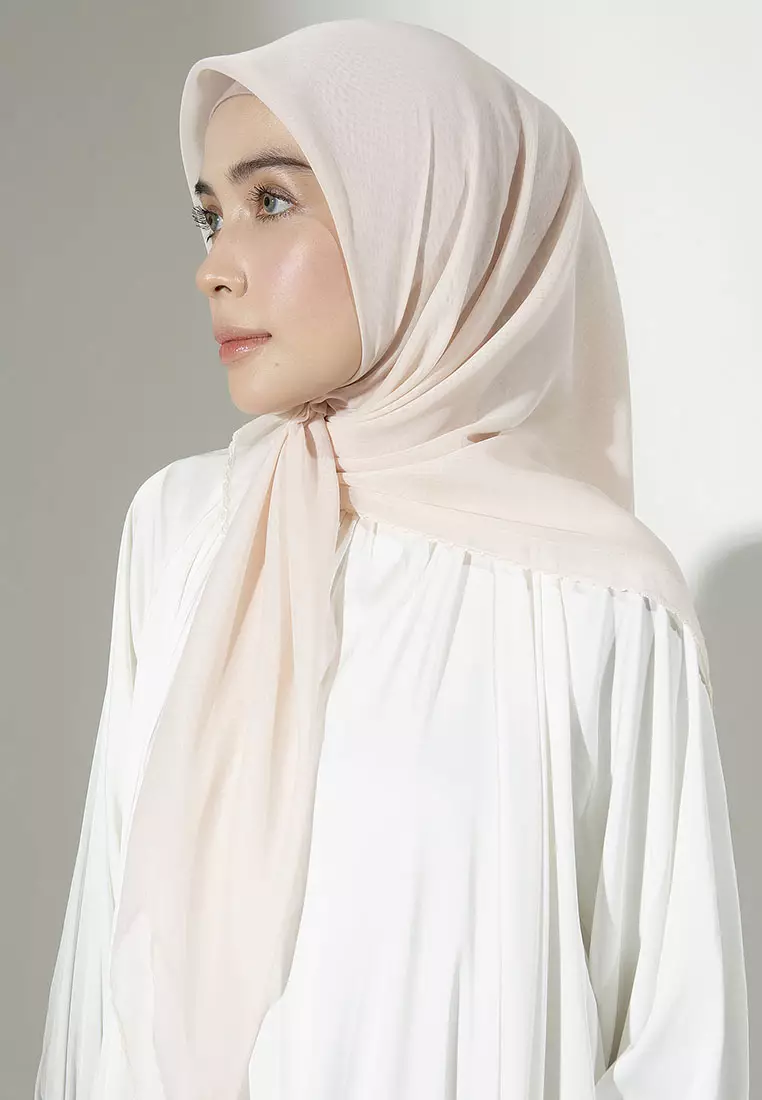 Paris Embroidery Signature Square (Lozy X Hamidah) Ivory