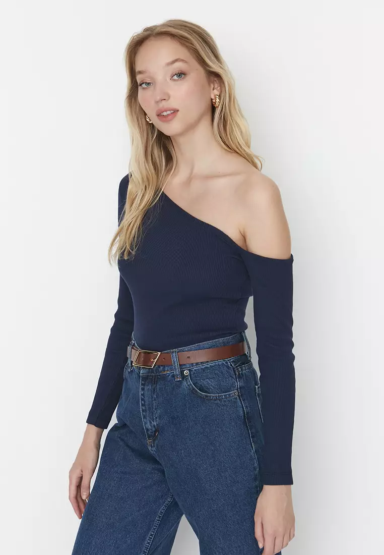 Fitted Asymmetrical Rib Top