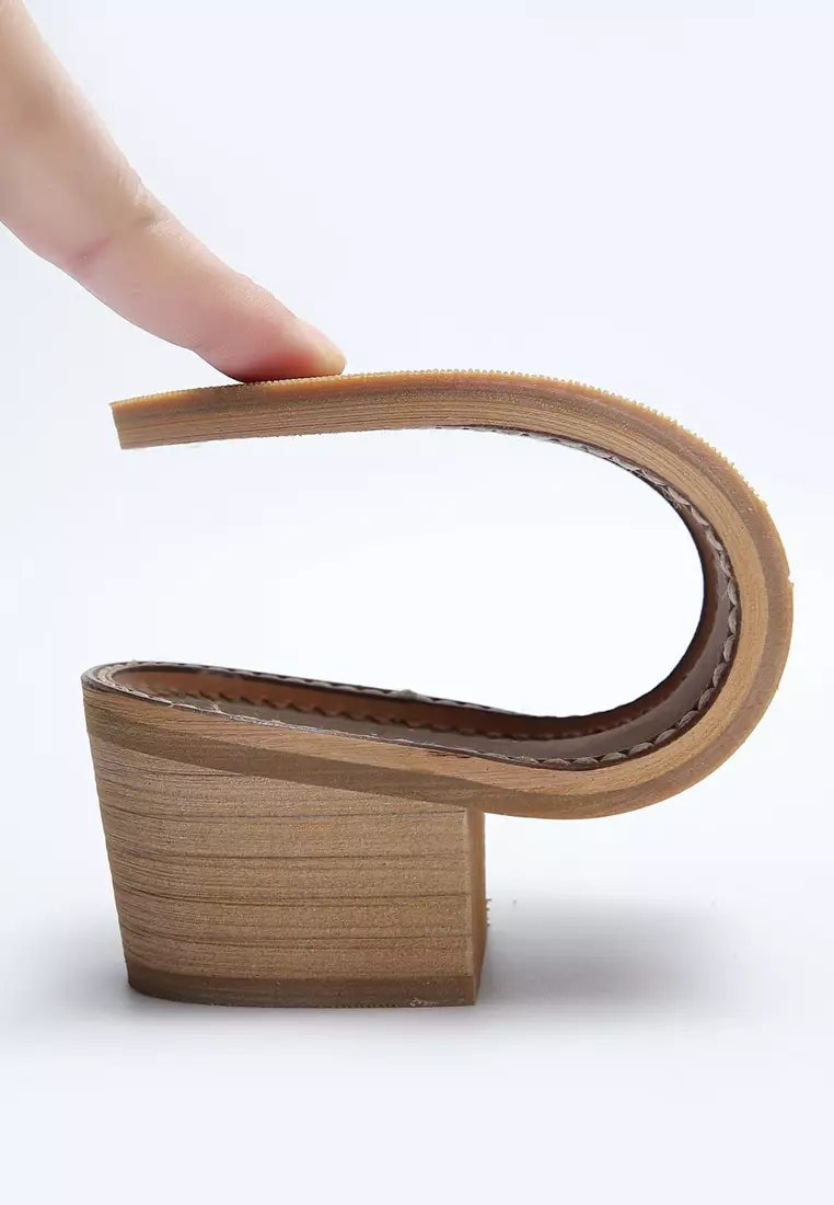 仿皮繫帶中跟鞋 TE-A160-2