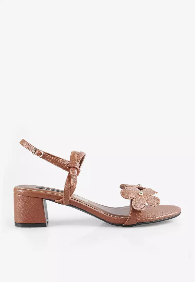 Daisy Block Heels Bunga Metalik Metallic Leather Hak Kotak High Heels Pesta