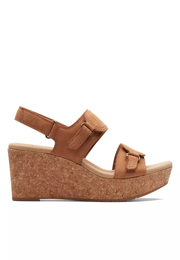 Clarks tan wedge deals sandals