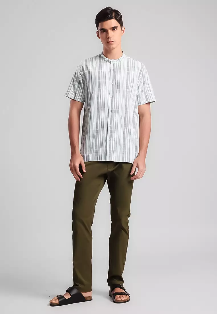 MANZONE - Kemeja Shanghai Lengan Pendek Pria Ilyas Modern Fit - Grey Warna Grey