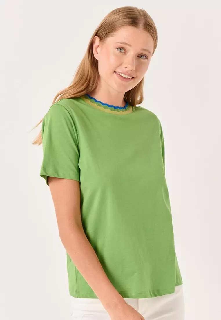 Collar t shirt for womens online store