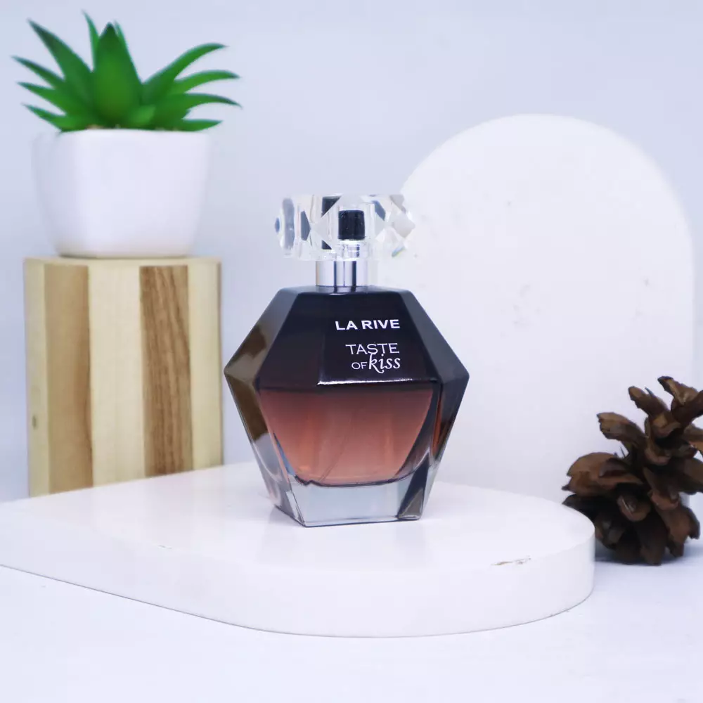 La Rive Taste Of Kiss Woman 100 ML