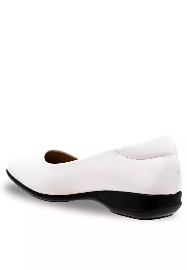 Round Toe Flats