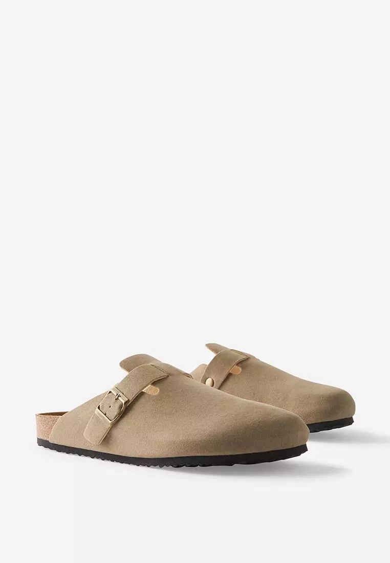Closed Toe Buckle Slides