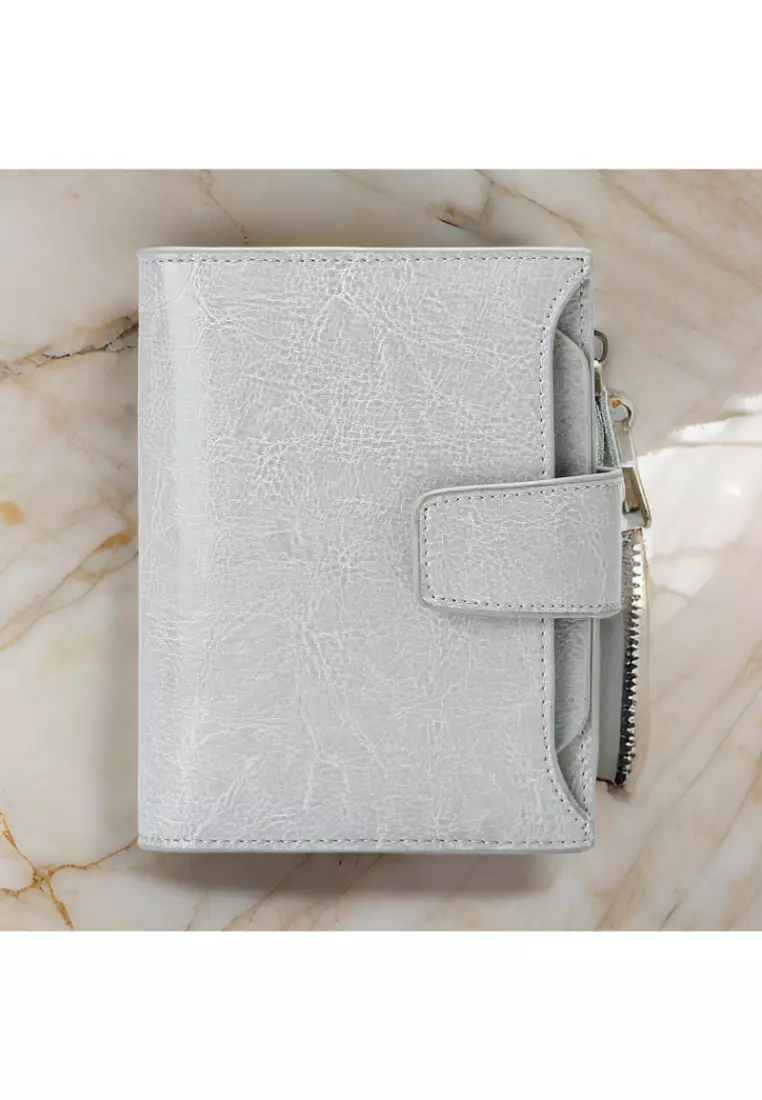 Pebbled Cow Leathers Short Wallet