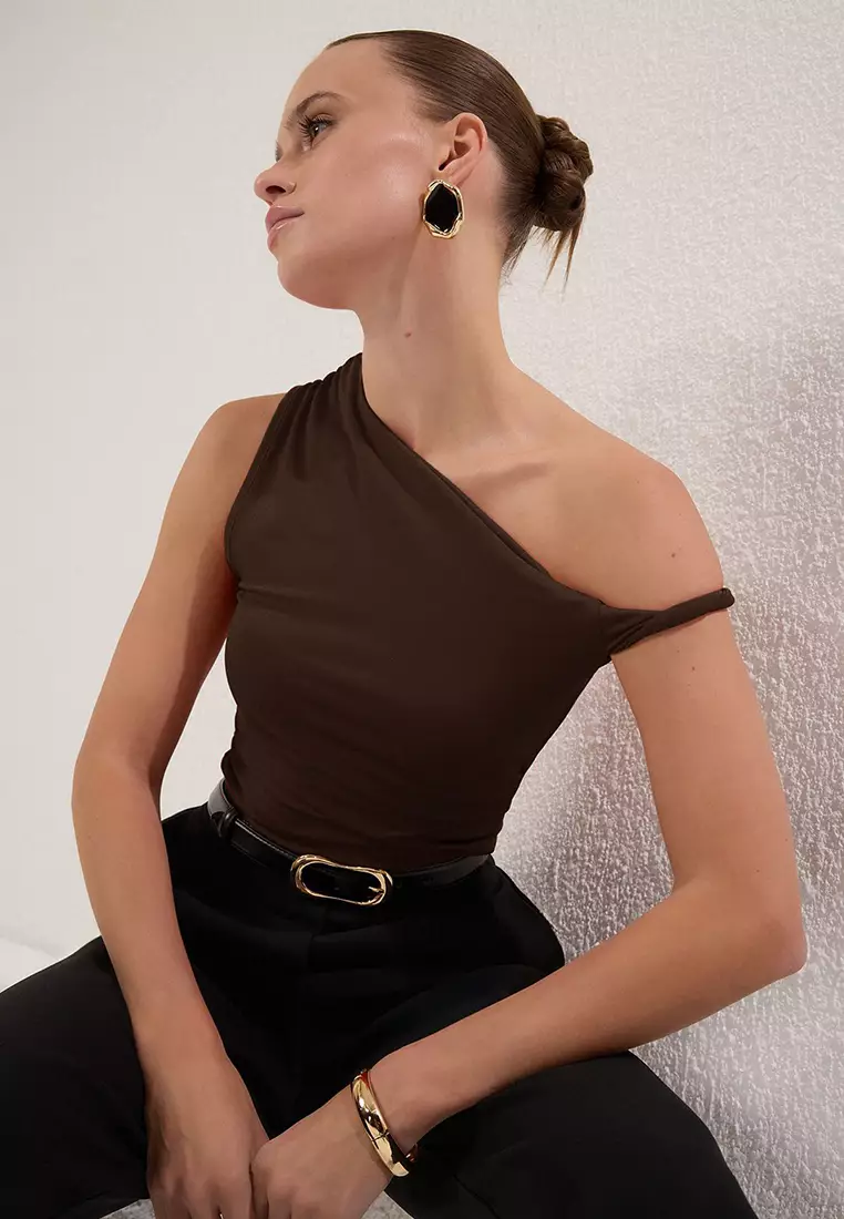 Brown Asymmetric Collar With Gather/Drape Detail Fitted Knitted Blouse Twoss25Bz00279