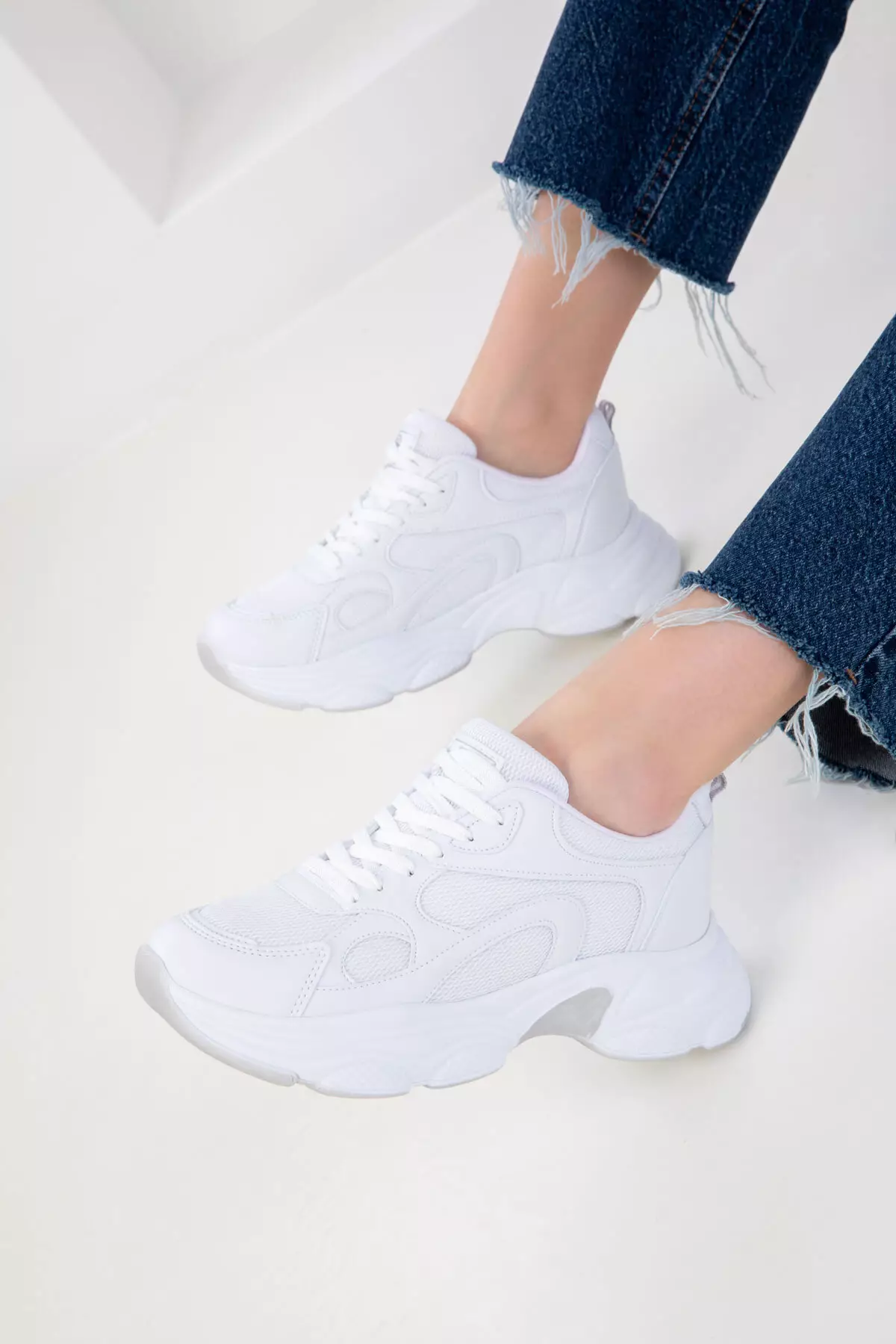 White Women's Sneaker 20566