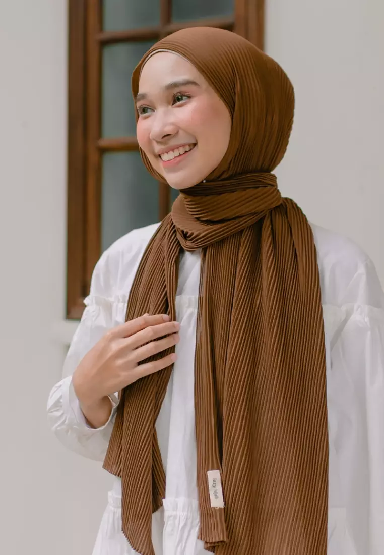 Ayra Pleats Shawl Hazelnut