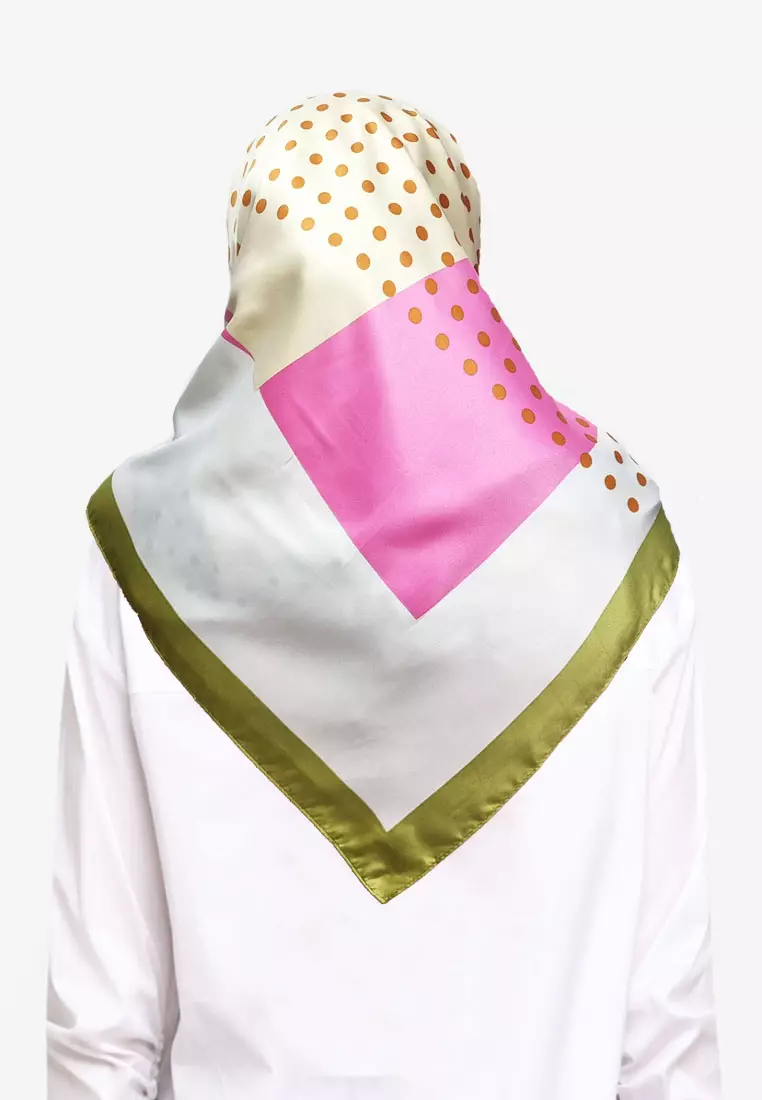 Zaira Hijab Segi Empat Kerudung Silky Satin Square Scarf Green