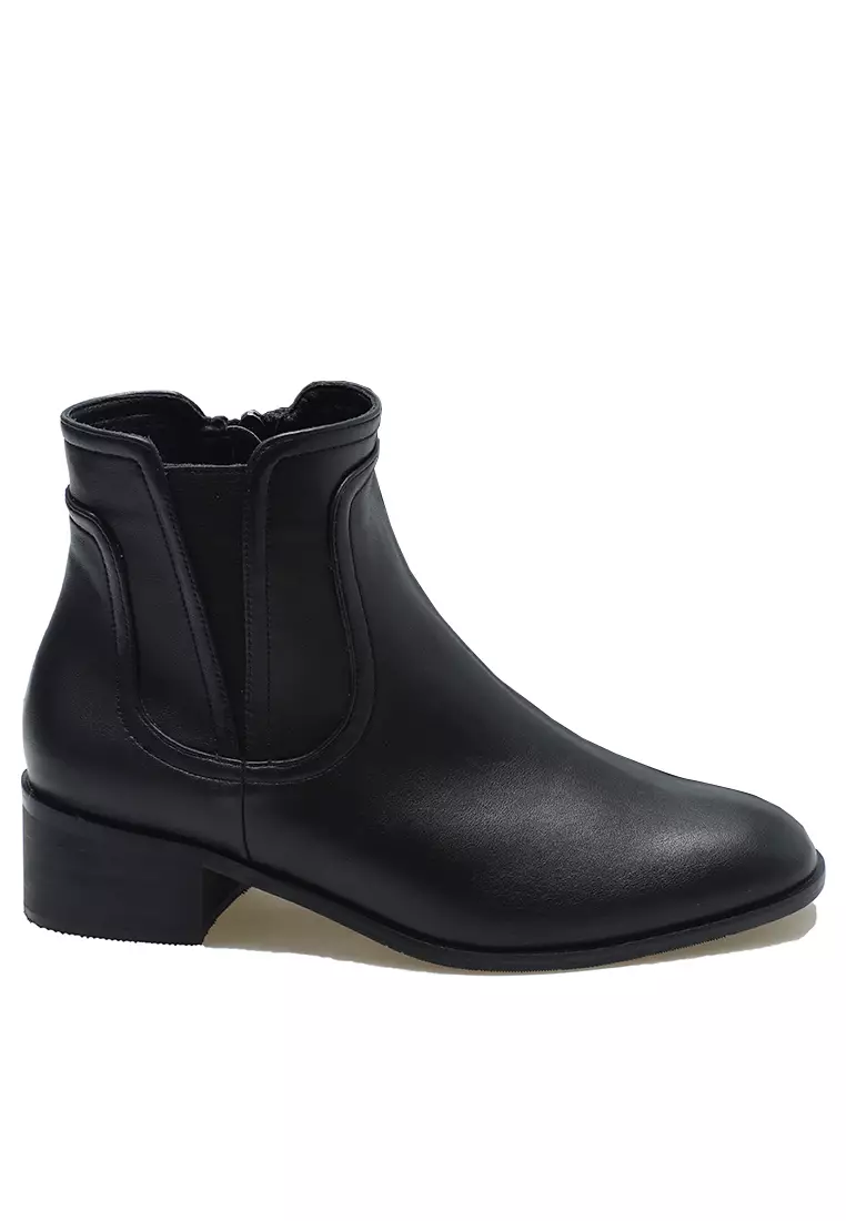 Discount on Twenty Eight Shoes  shoes - SKU: Round Toe Faux Leather Ankle Boots TH039-11