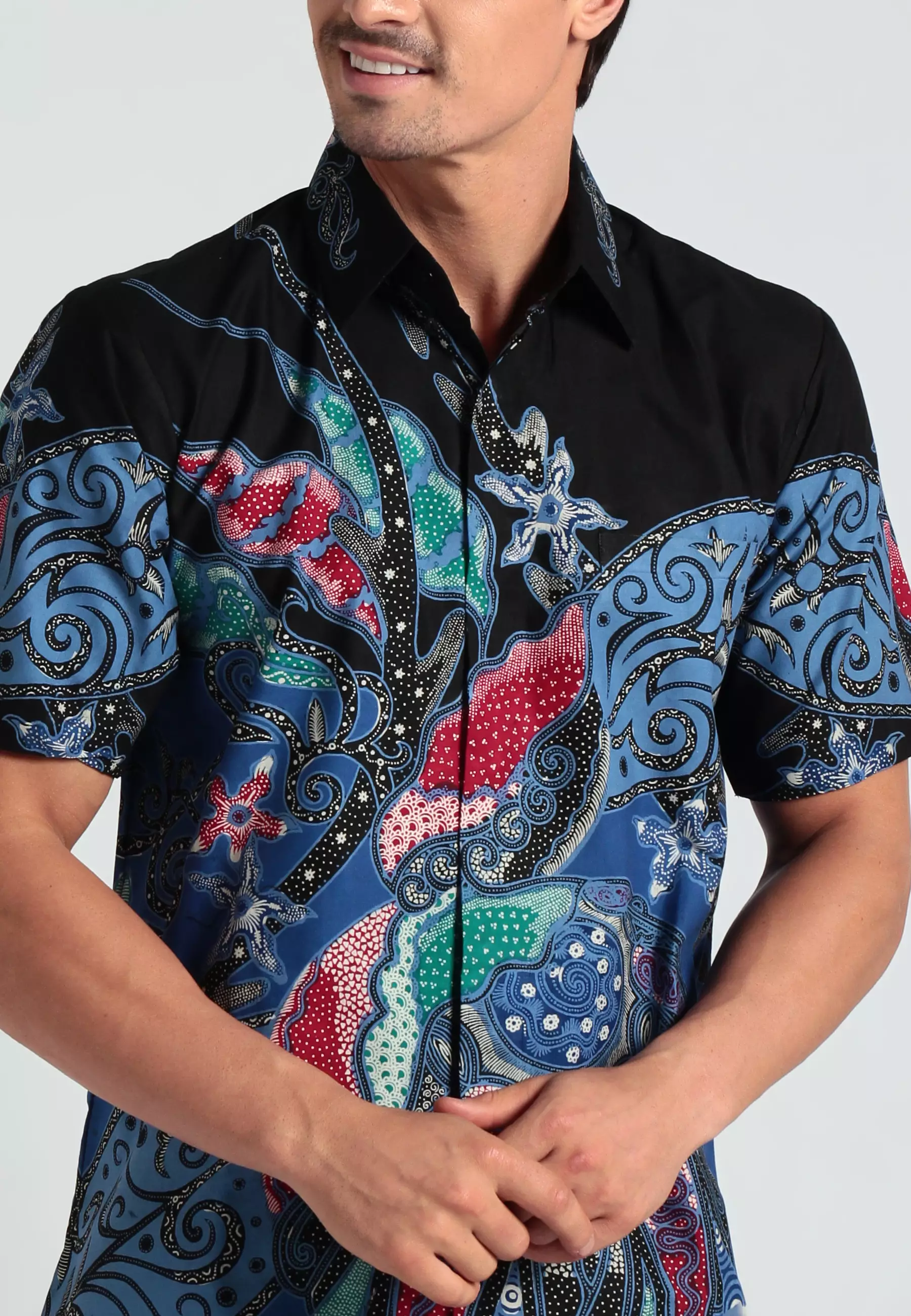 Hem Batara bayu lengan pendek slimfit