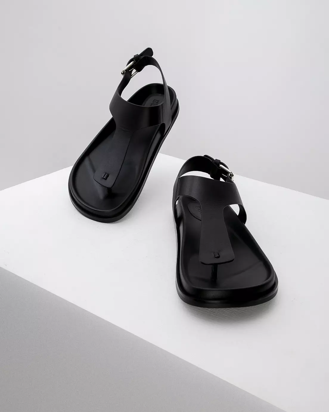EVIGI Sandal Flat Platform Wanita T-Strap Ankle Strap Hitam