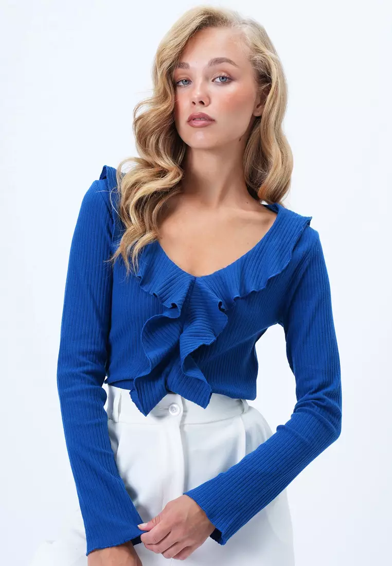 Front Ruffle Knitted Blouse