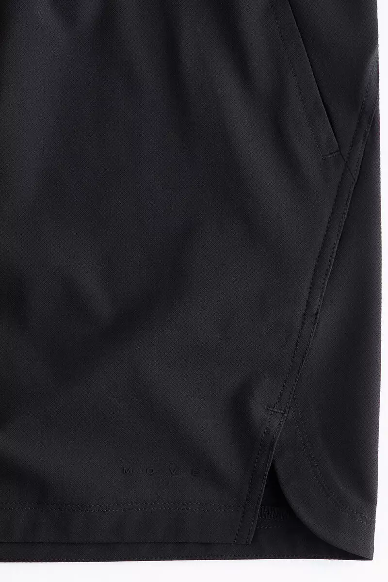 Sports shorts with DryMove™