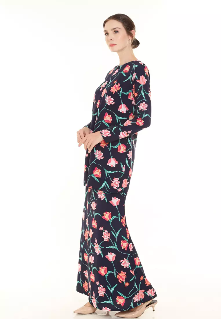 Rina Printed Kurung in Black Orange Flower
