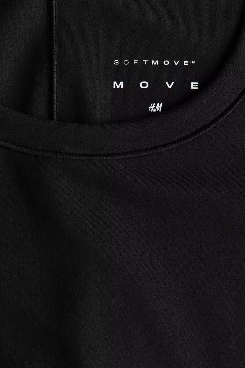 Slim Fit Long-sleeved sports top with SoftMove™