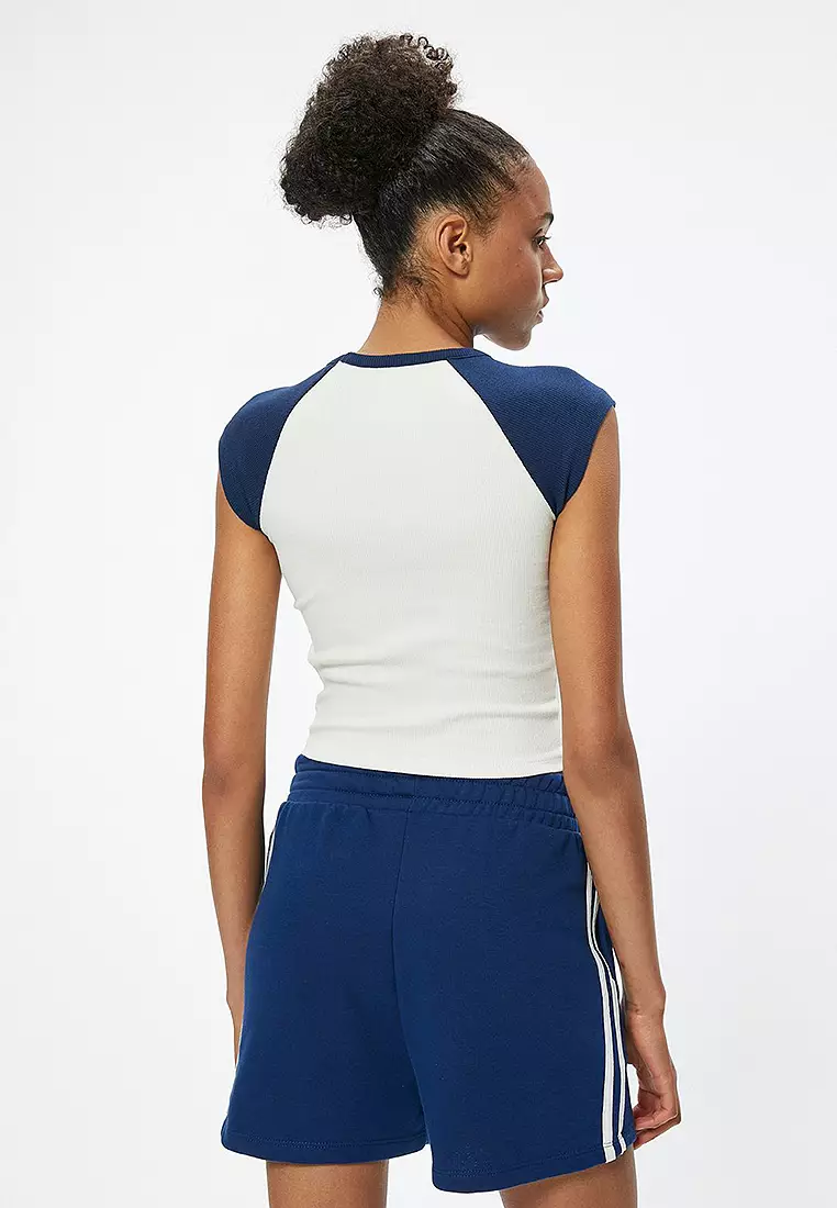 Raglan Sleeve Crop T-Shirt