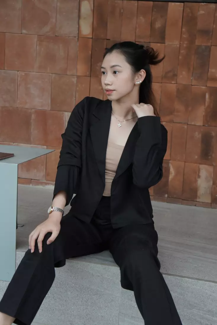 Mannequin Casual Crop Blazer