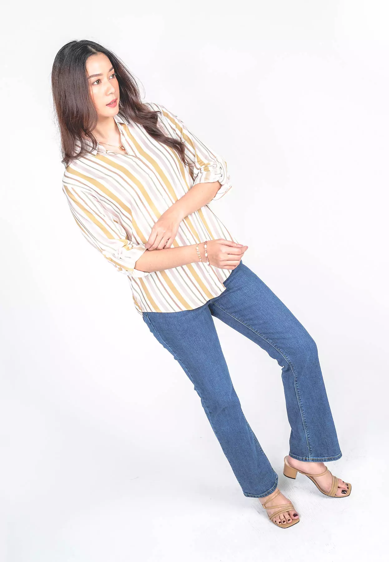 C2 Fiumie Brown Kemeja Casual Wanita