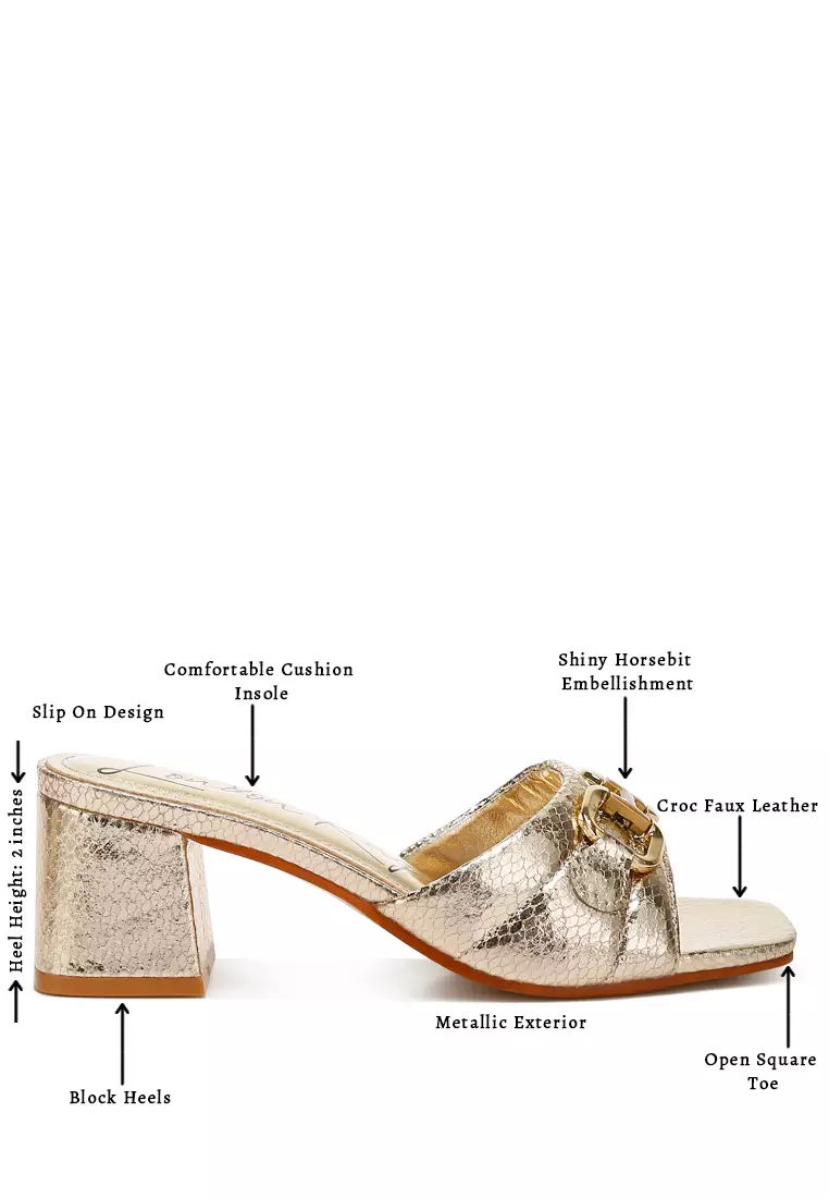 Sandal Motif Ular Detail Horsebit Emas