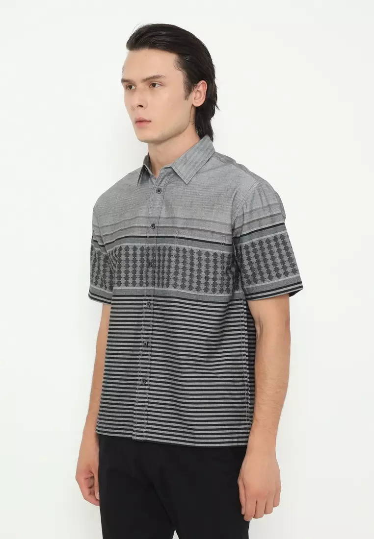 POLICE Kemeja Border Printing Regular Fit Pria