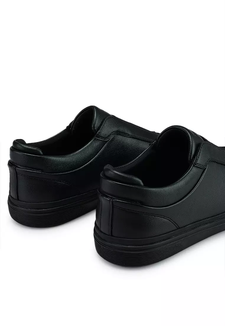 Aros Slip On Sneakers