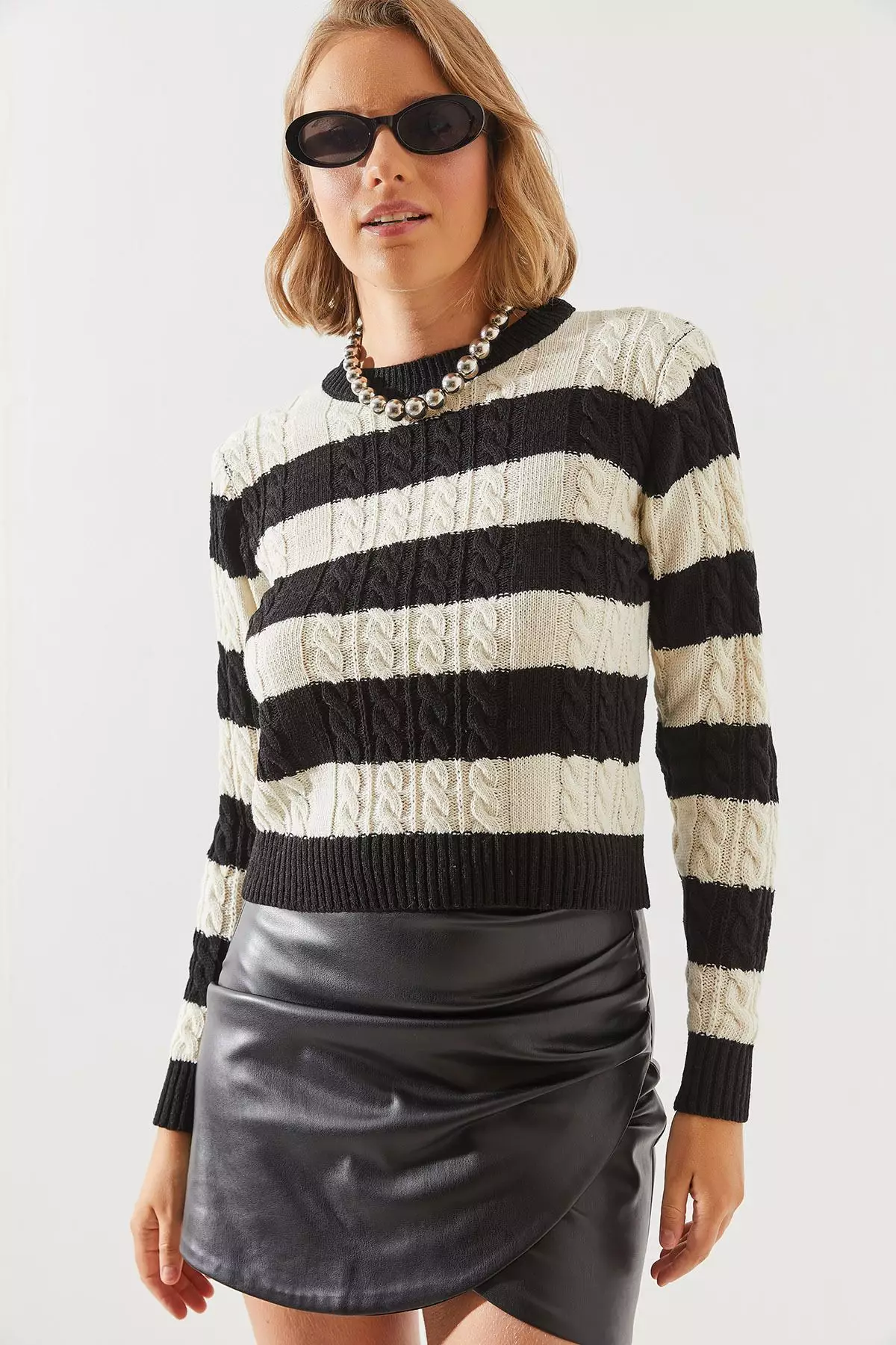 Women's Striped Crew Neck Sweater 20247503