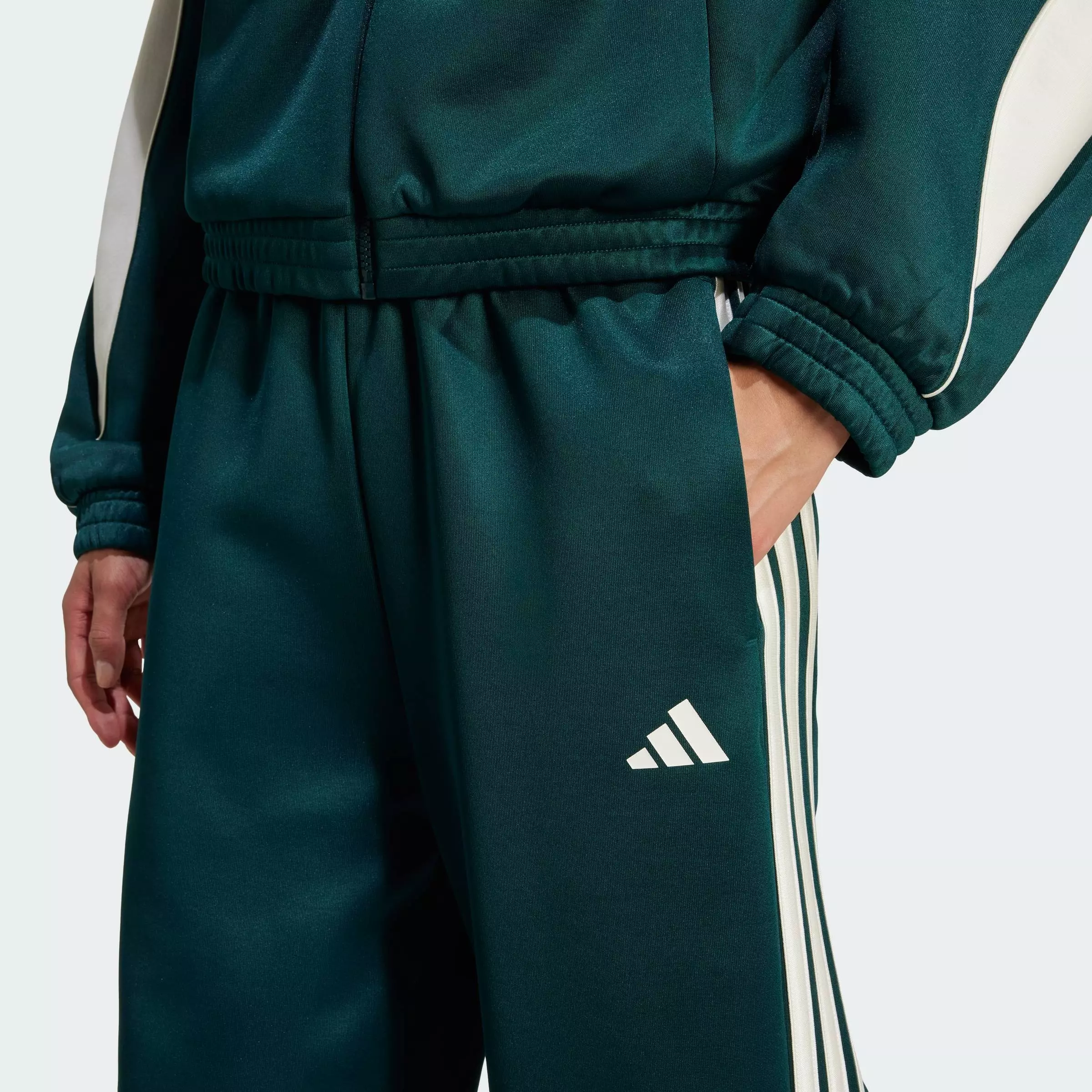 Lifestyle Stadium 3-Stripes Track Pants Women Green JW0529