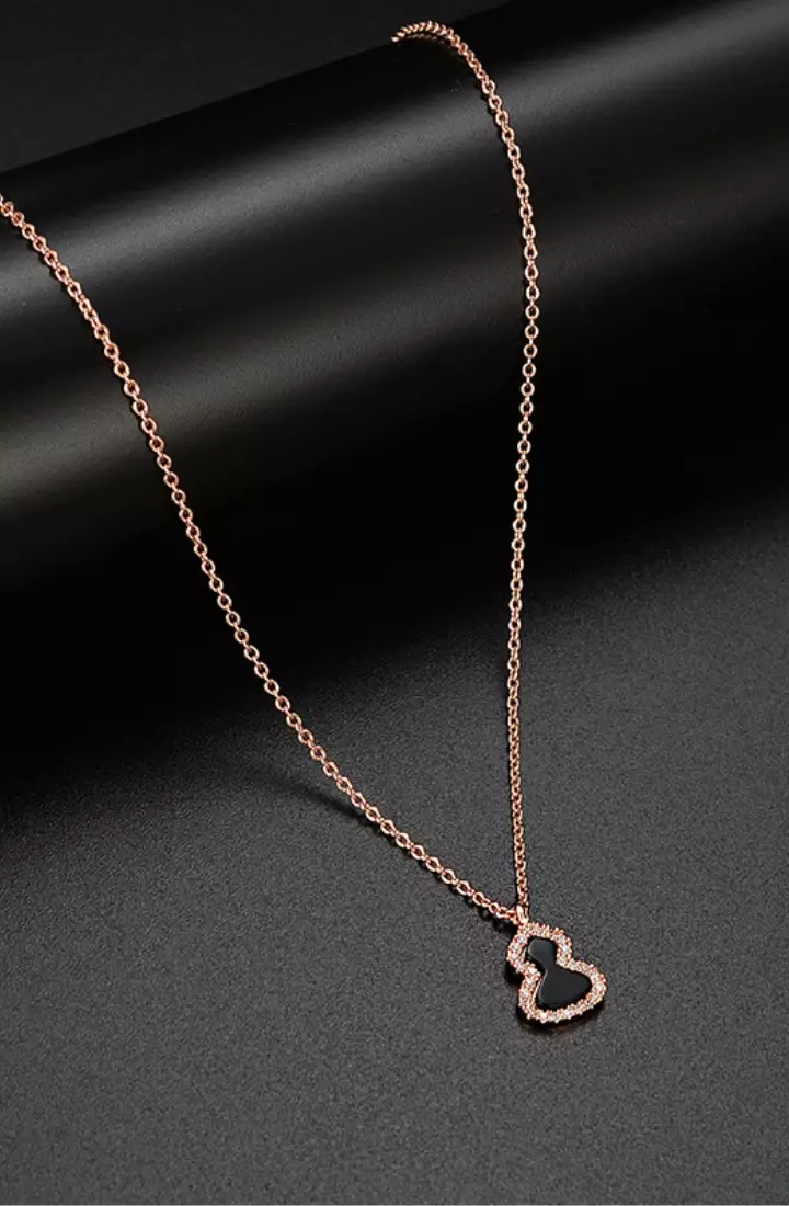Wealthy Blessed Black Hulu with Cubic Zirconia Pendant Chain Necklace in Rose Gold