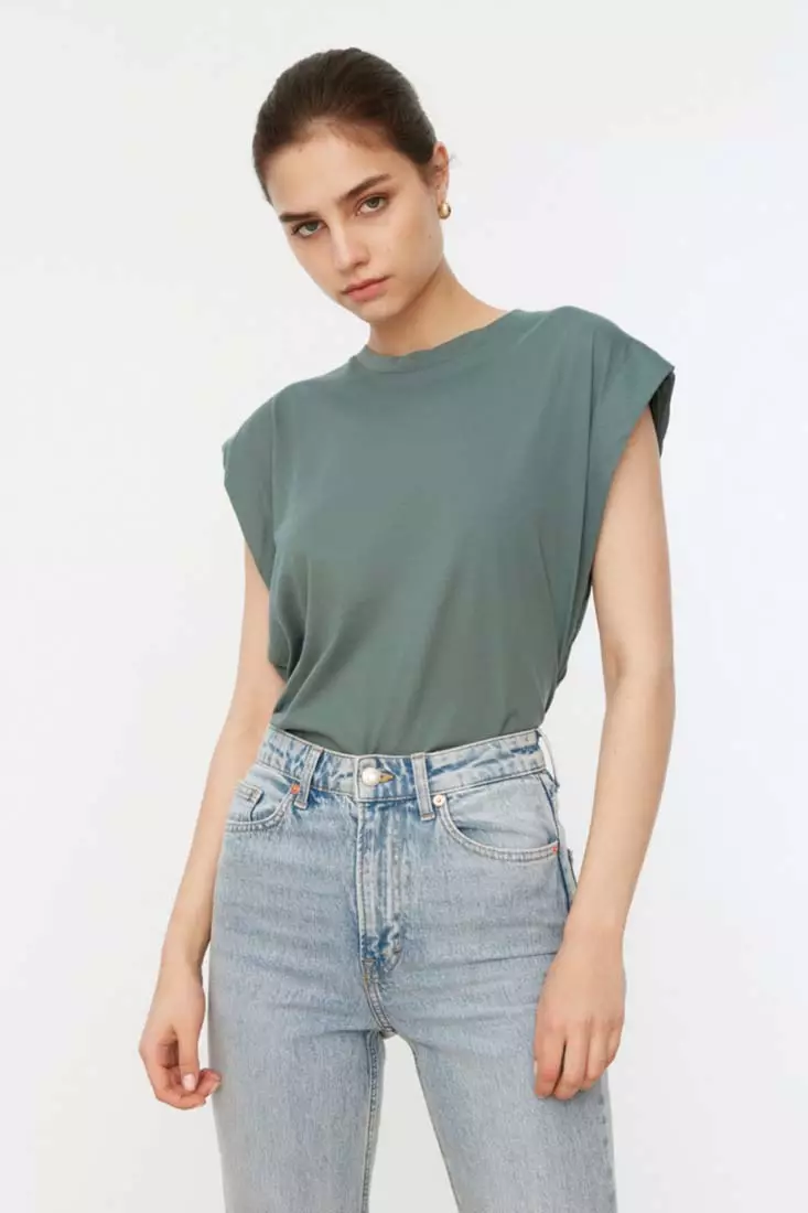 Padded Basic T-Shirt
