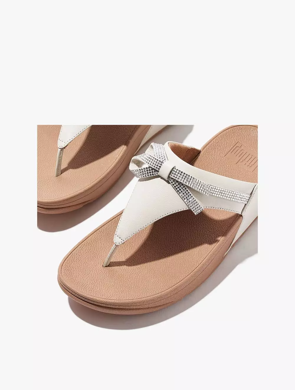 Fitflop Lulu Glitz-Bow Leather Toe-Post Sandals - Paris Beige
