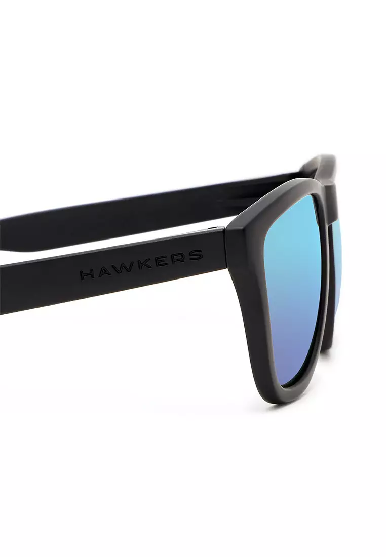 HAWKERS Carbon Black Sky ONE Sunglasses for Men and Women. UV400 Protection. Official Product Designed in Spain