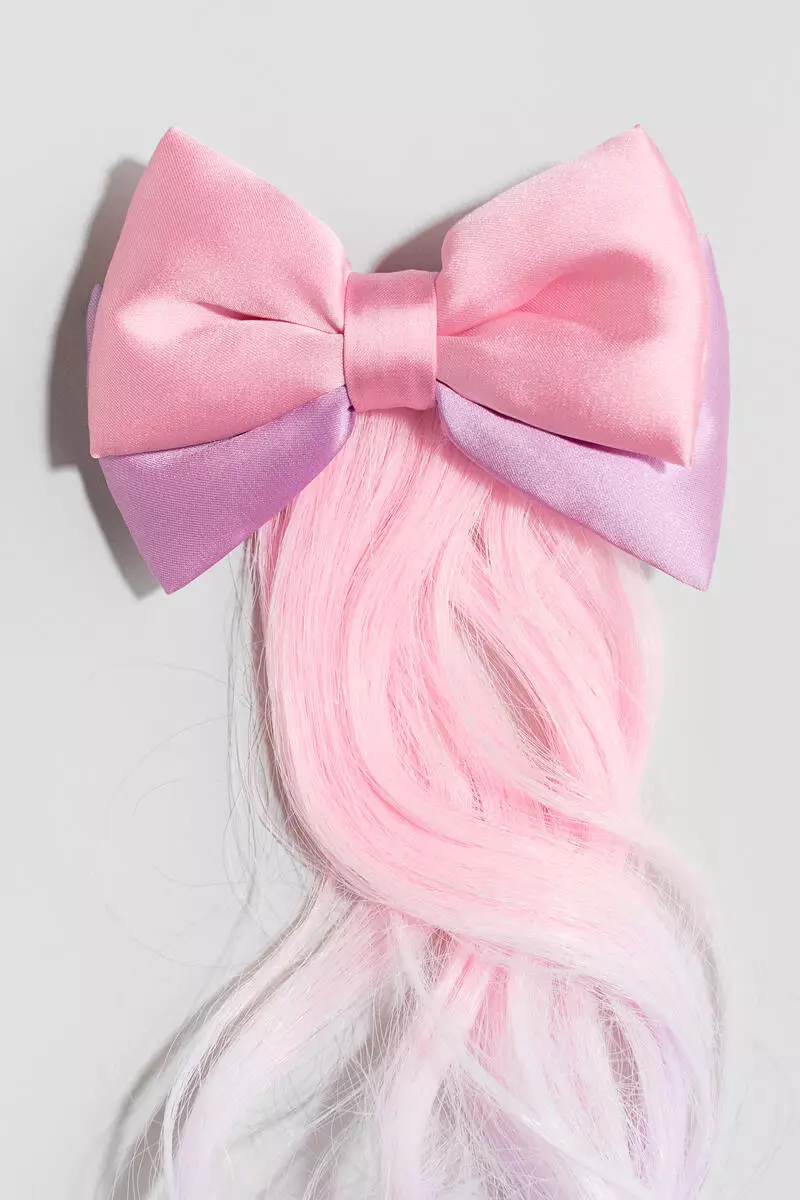 Hair clip with hair extensions
