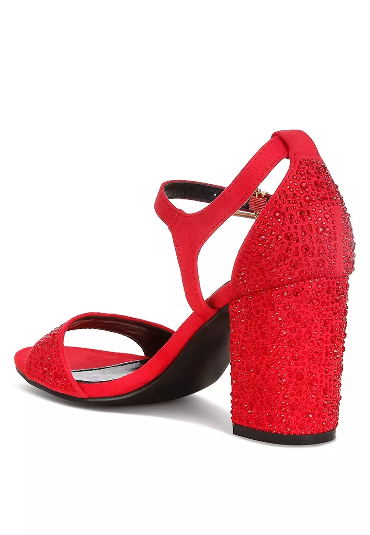Sandal Berhias Berlian Imitasi dengan Warna Merah