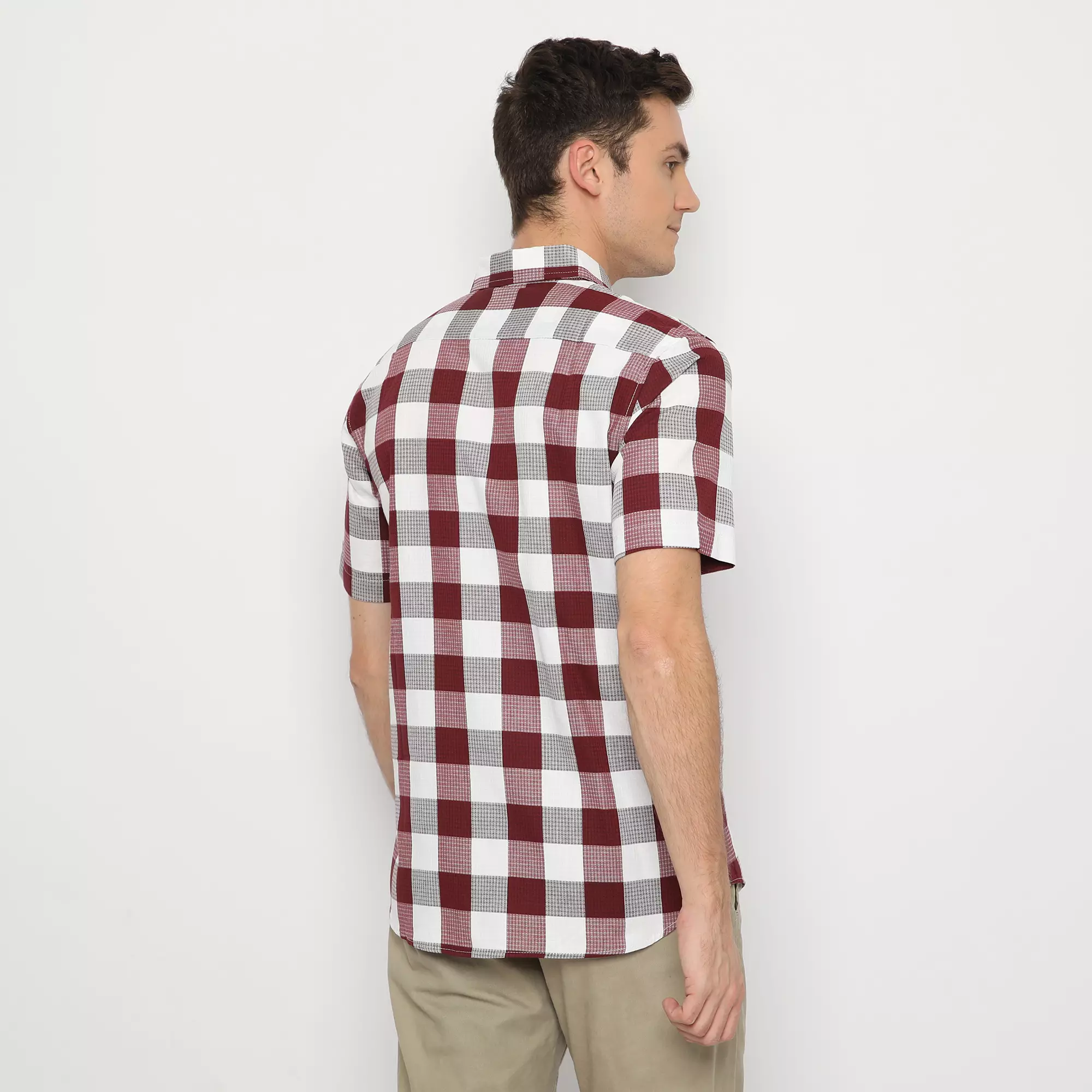 Platini Kemeja Kotak Pria Lengan Pendek Katun Yarndyed Dobby 73299 Maroon