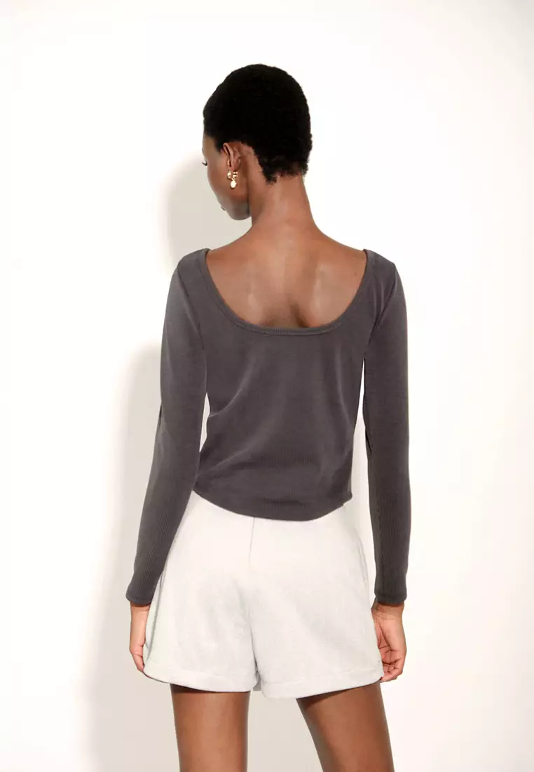 Archetype Essence Long Sleeve Top