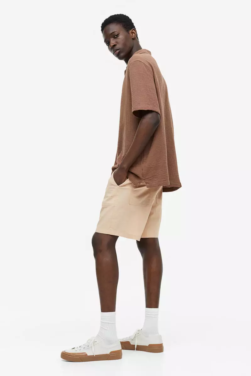 Buy H&M Relaxed Fit Linen-blend shorts Online