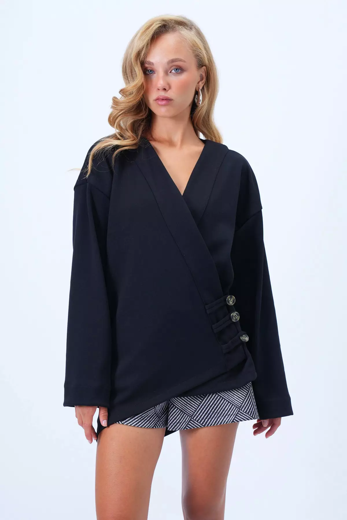 Women's Black Double-Breasted Asymmetric Cut Button Detailed Kimono Jacket Alc-X14411
